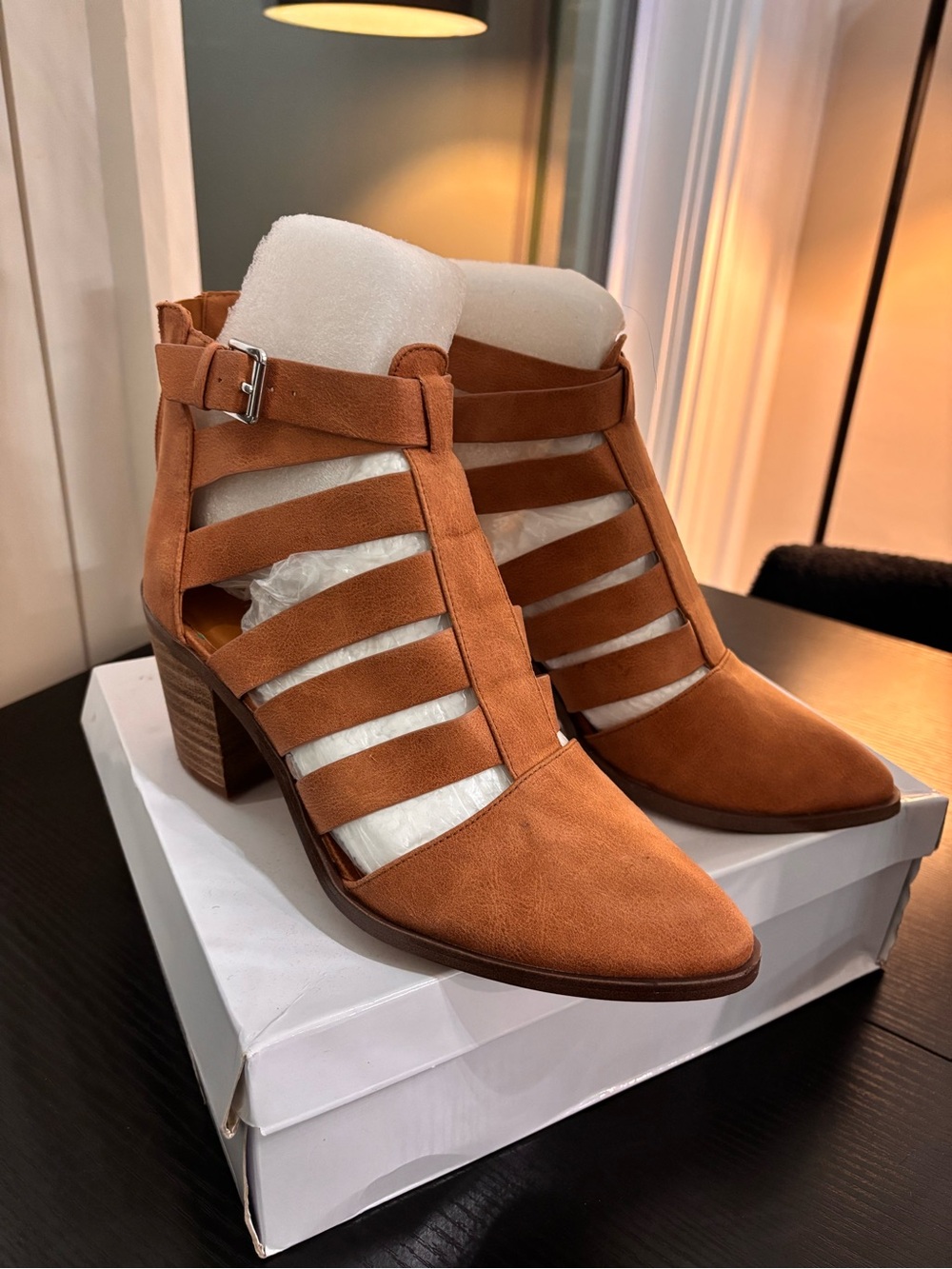 Women's Cutout Suede Ankle Boots - Tan